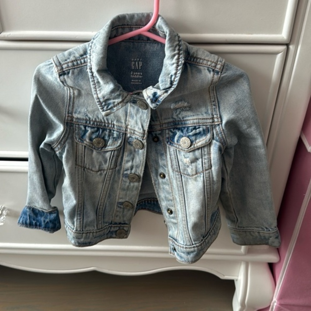 Gap denim jacket size 2
